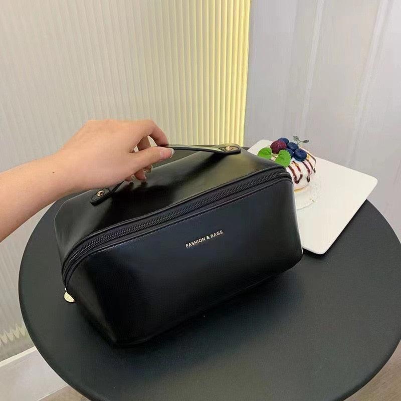 Bolsa Necessaire Woman 2024
