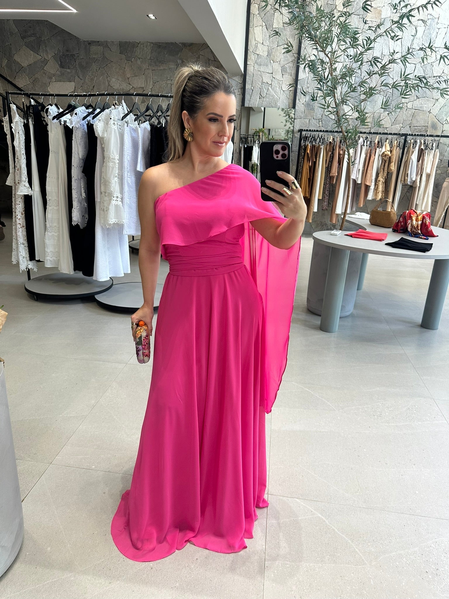 Vestido ombro só capa liso