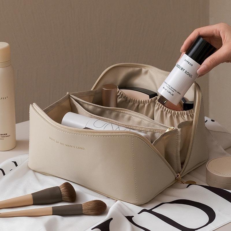 Bolsa Necessaire Woman 2024
