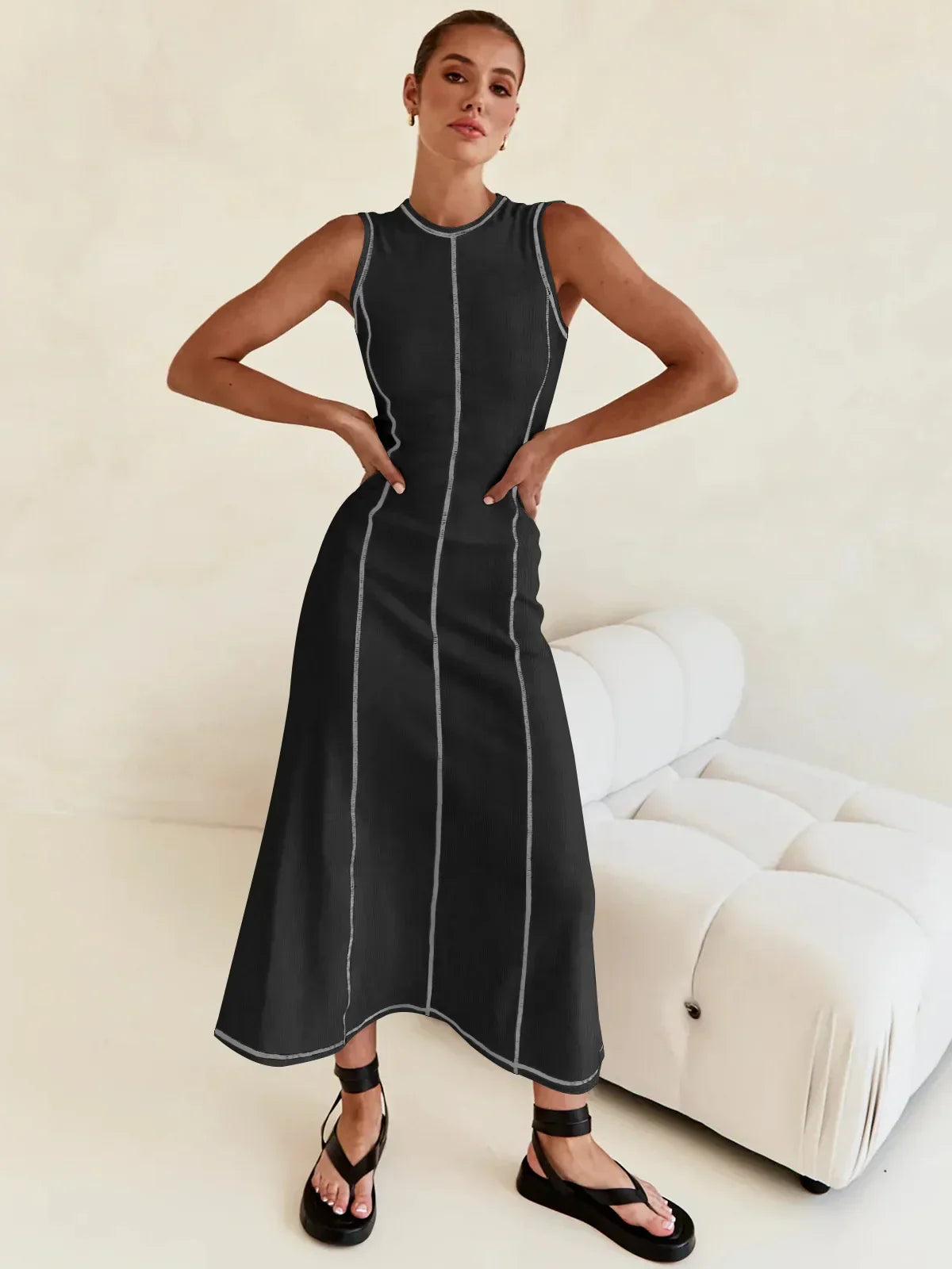 Vestido Midi de Malha Sem Mangas Eleganza
