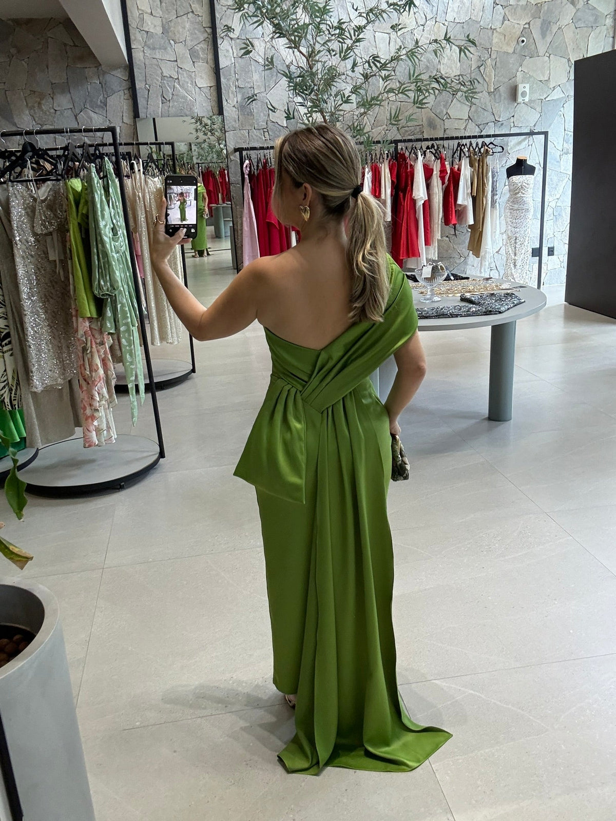 Vestido Ombro Só Cetim